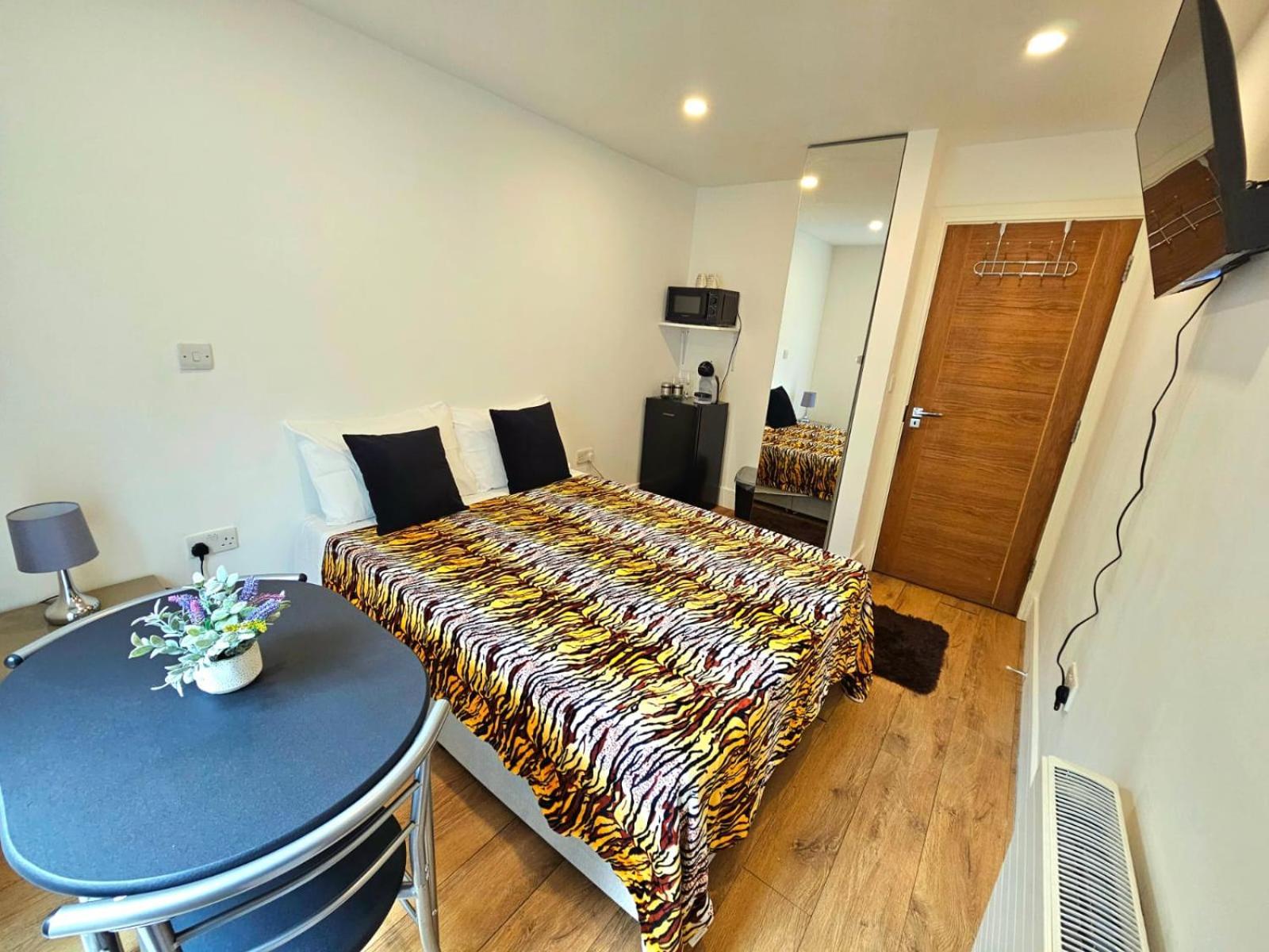 Oliver Double Room London Exterior photo